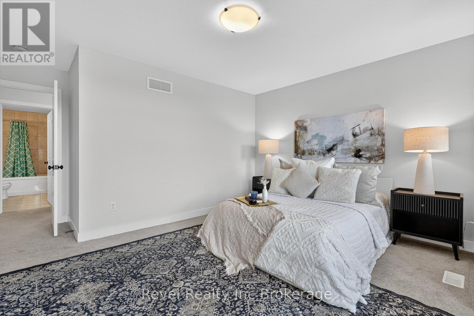 32 SUTHERLAND CRESCENT - 22
