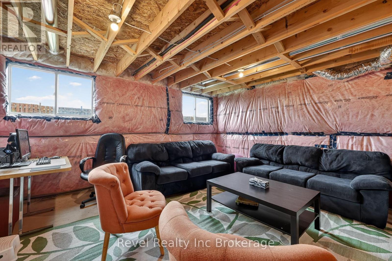 32 SUTHERLAND CRESCENT - 31