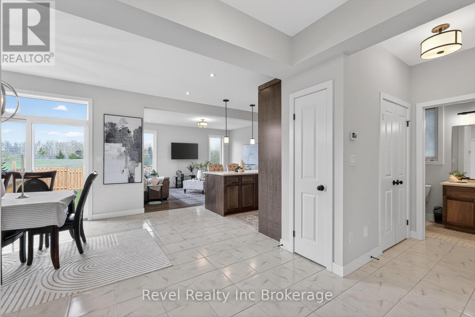 32 SUTHERLAND CRESCENT - 5