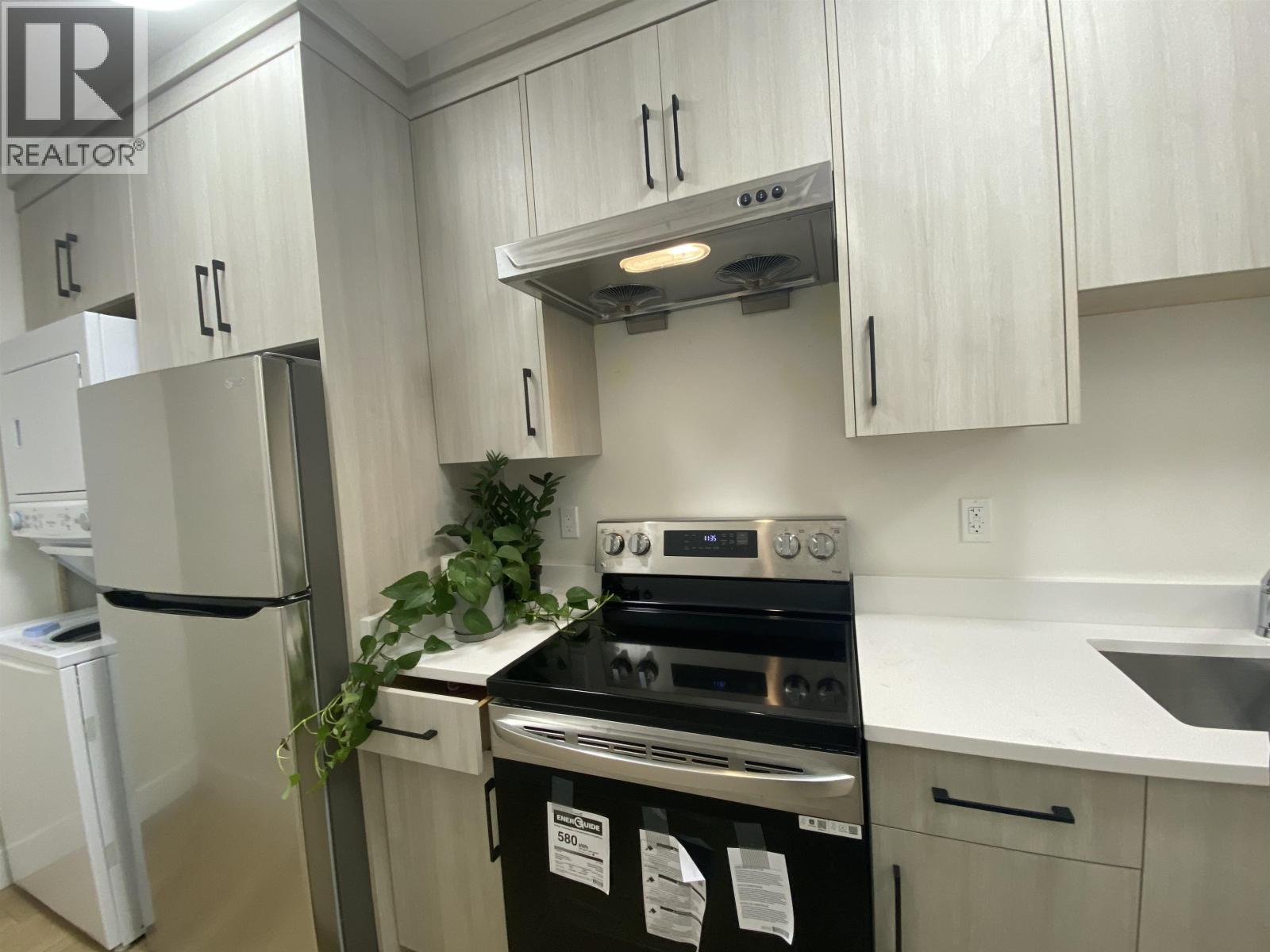 2 Bed, 1 Bath Apartment for Rent in Burnaby – 2 Bed Suite 7542 LINDRICK COURT, Burnaby – MLS# R3149841 - Image 4