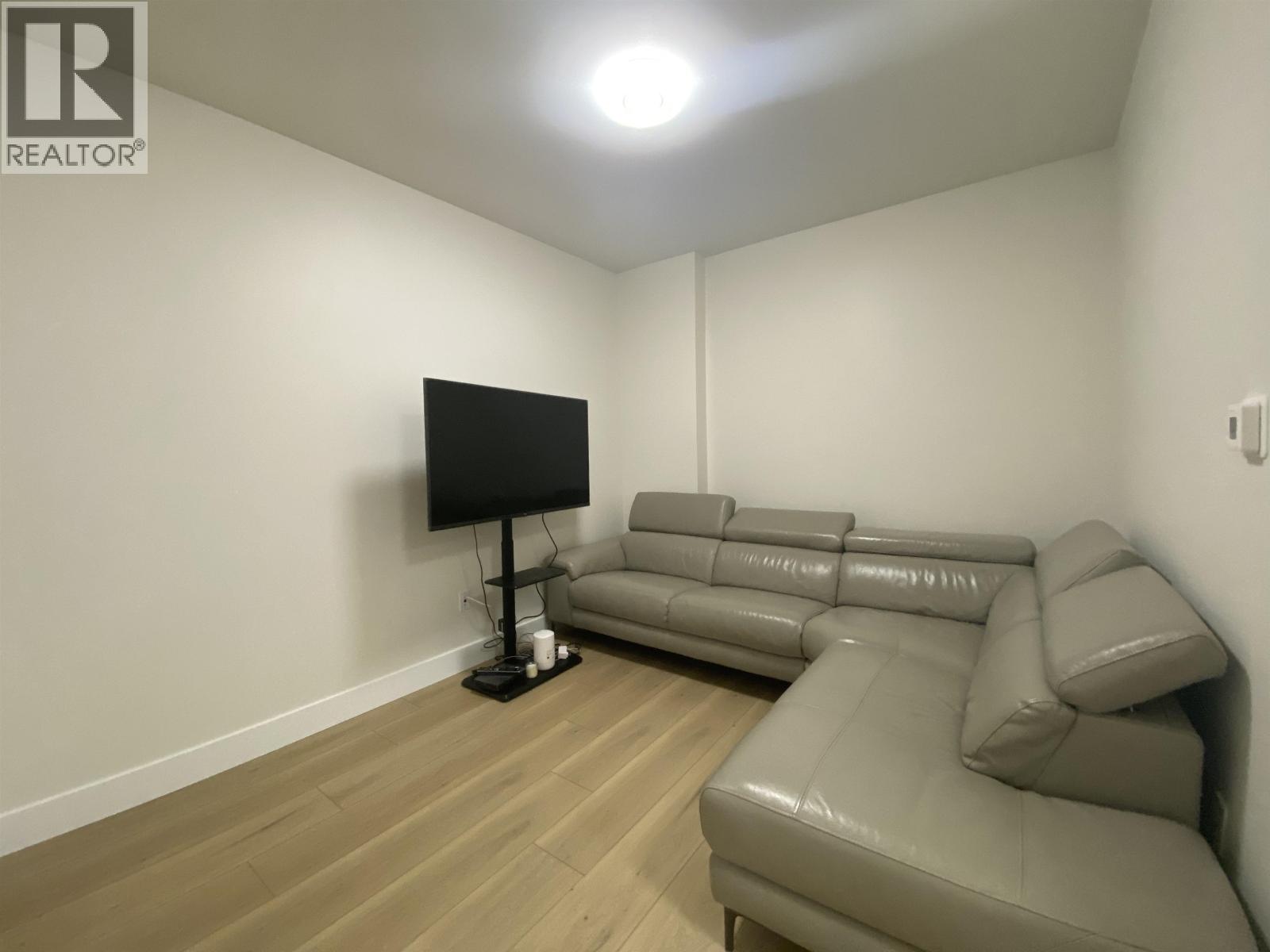 2 Bed, 1 Bath Apartment for Rent in Burnaby – 2 Bed Suite 7542 LINDRICK COURT, Burnaby – MLS# R3149841 - Image 7