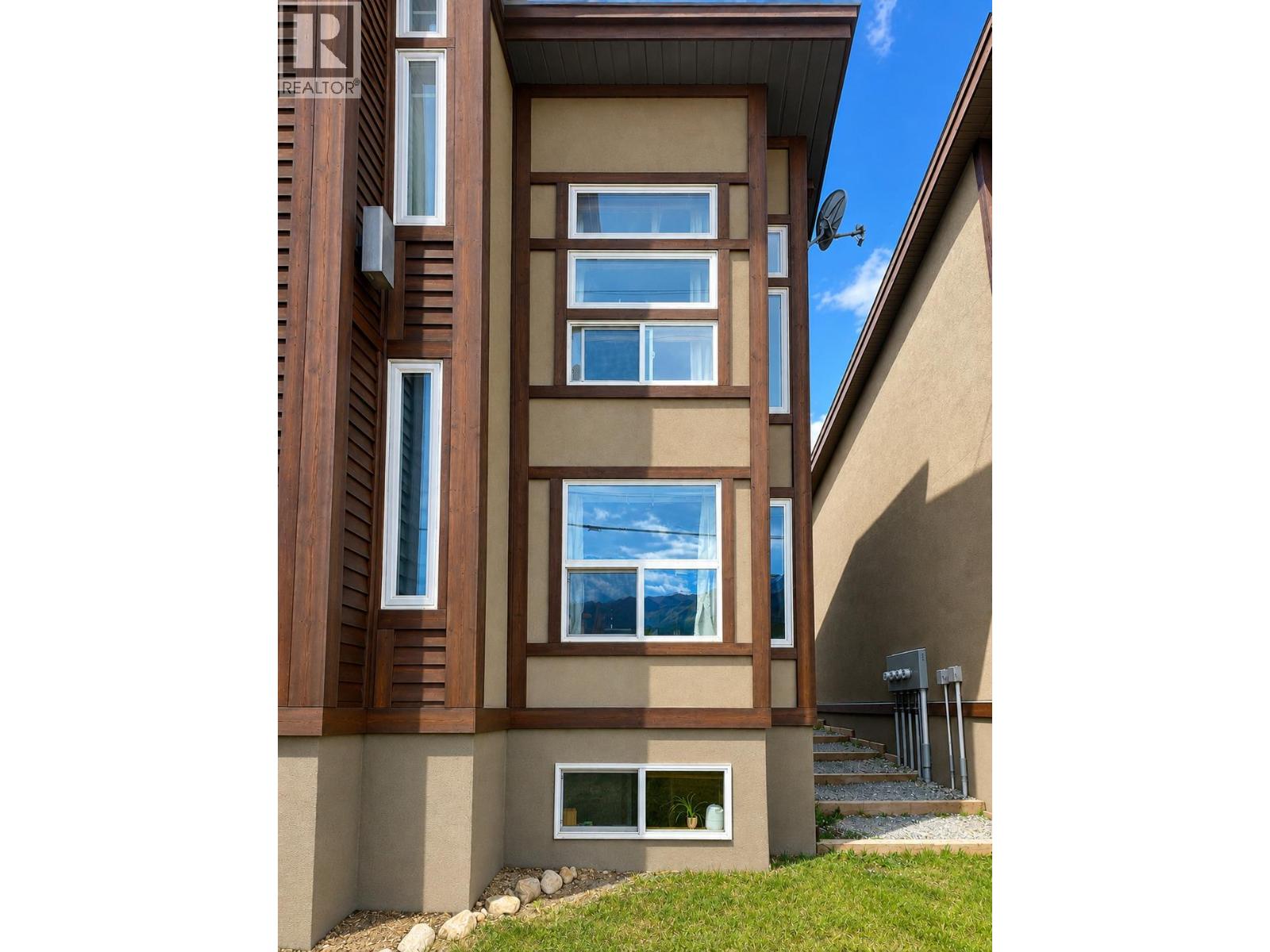 #3 1110 11th Avenue S - 1