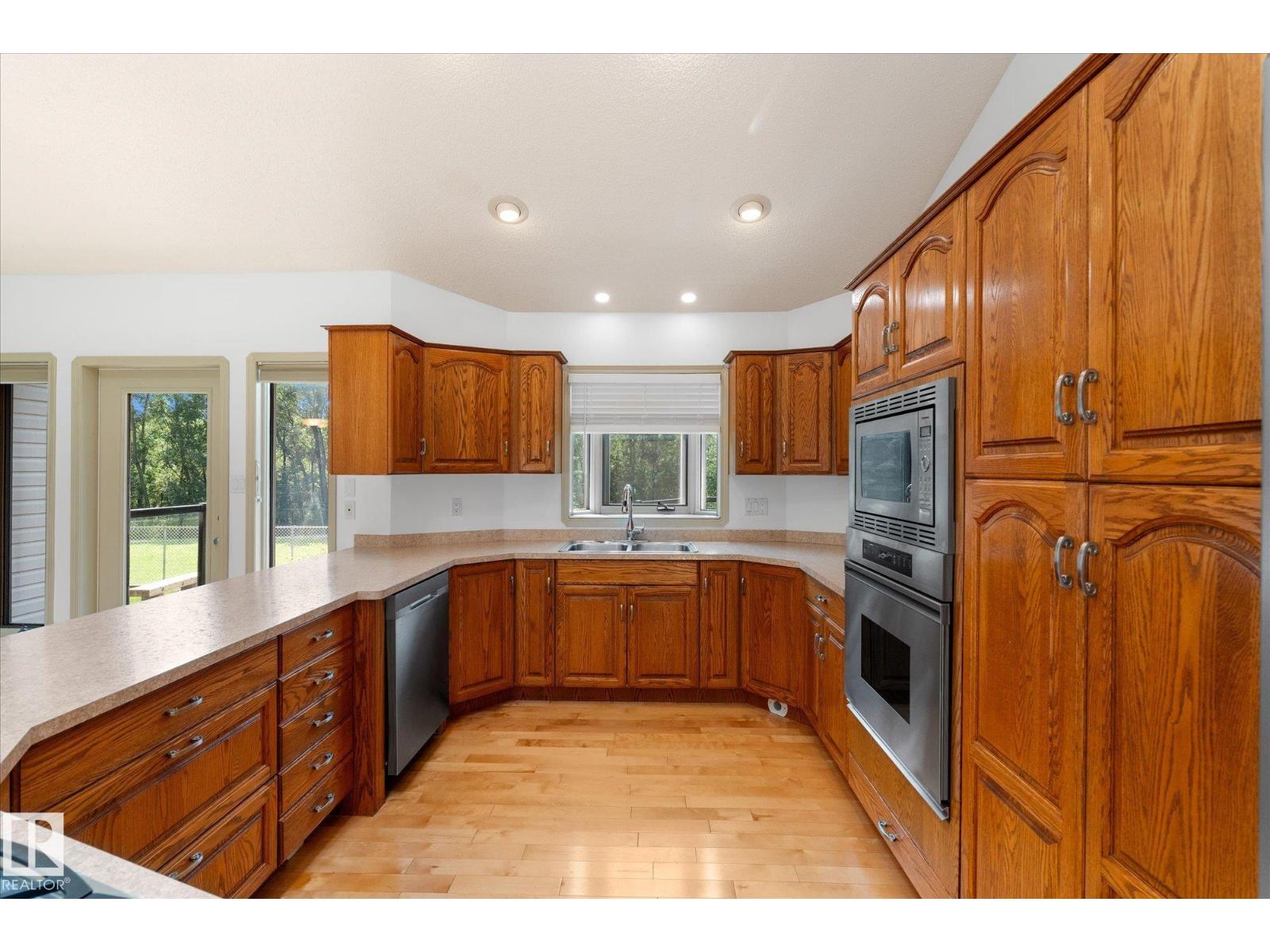 136 WESTRIDGE CR - 16