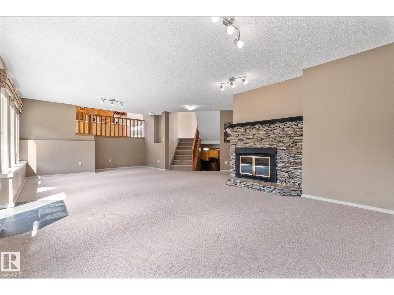 136 WESTRIDGE CR - 42