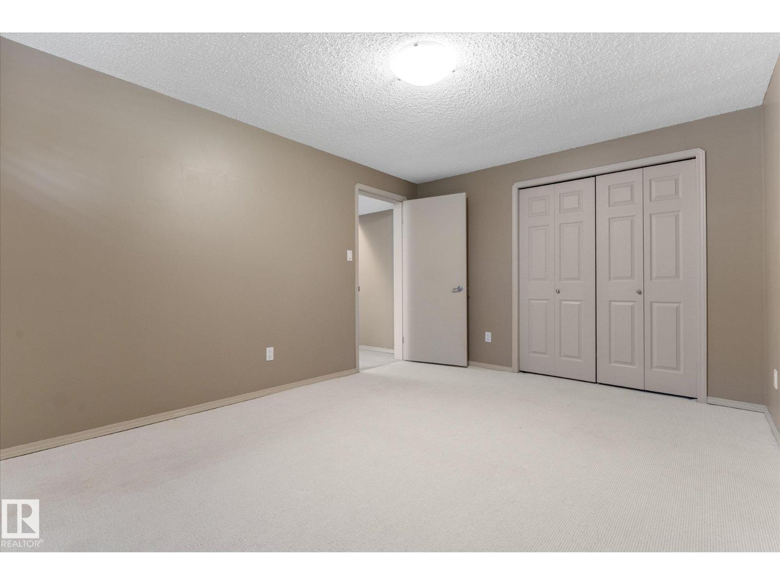 136 WESTRIDGE CR - 52