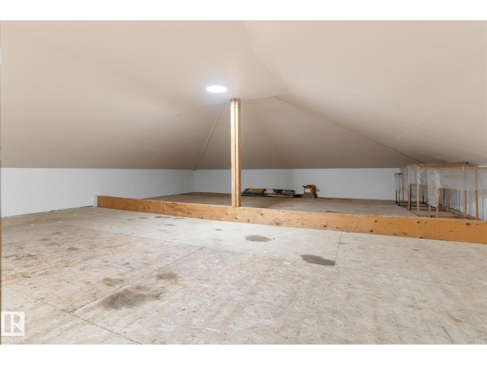 136 WESTRIDGE CR - 60