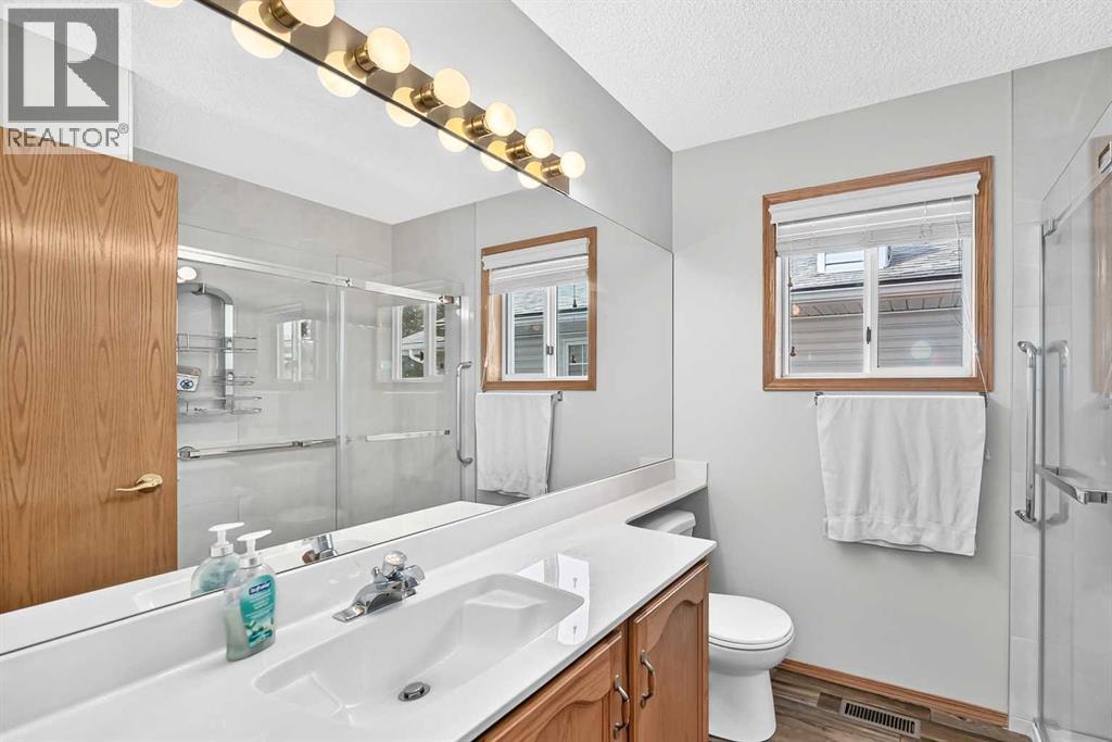 108 Woodside Close NW - 12