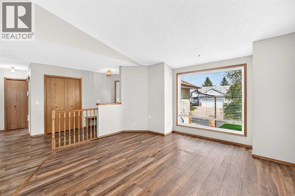 108 Woodside Close NW - 6