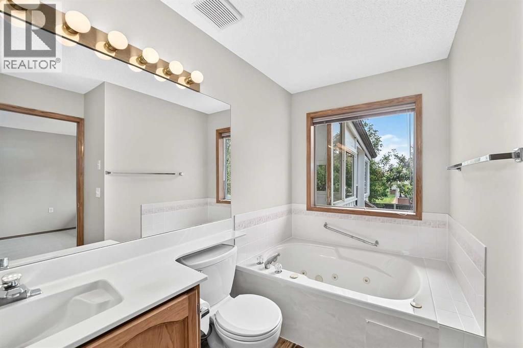 108 Woodside Close NW - 9