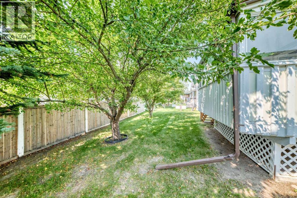 108 Woodside Close NW - 23