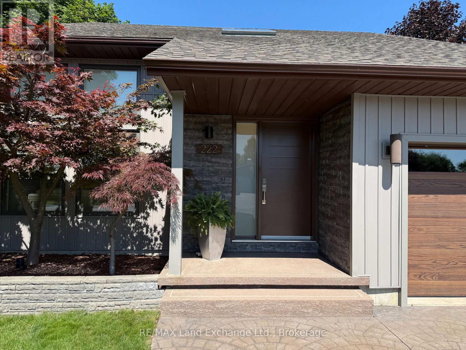 222 PENETANGORE ROW - 2