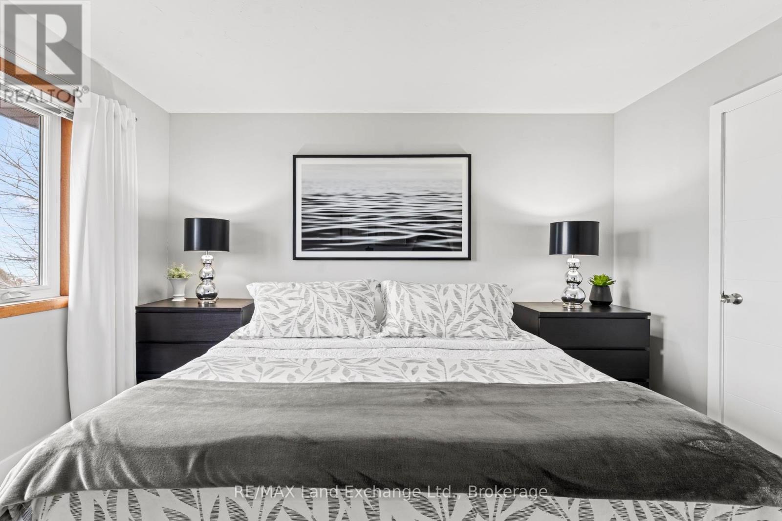 222 PENETANGORE ROW - Image 24