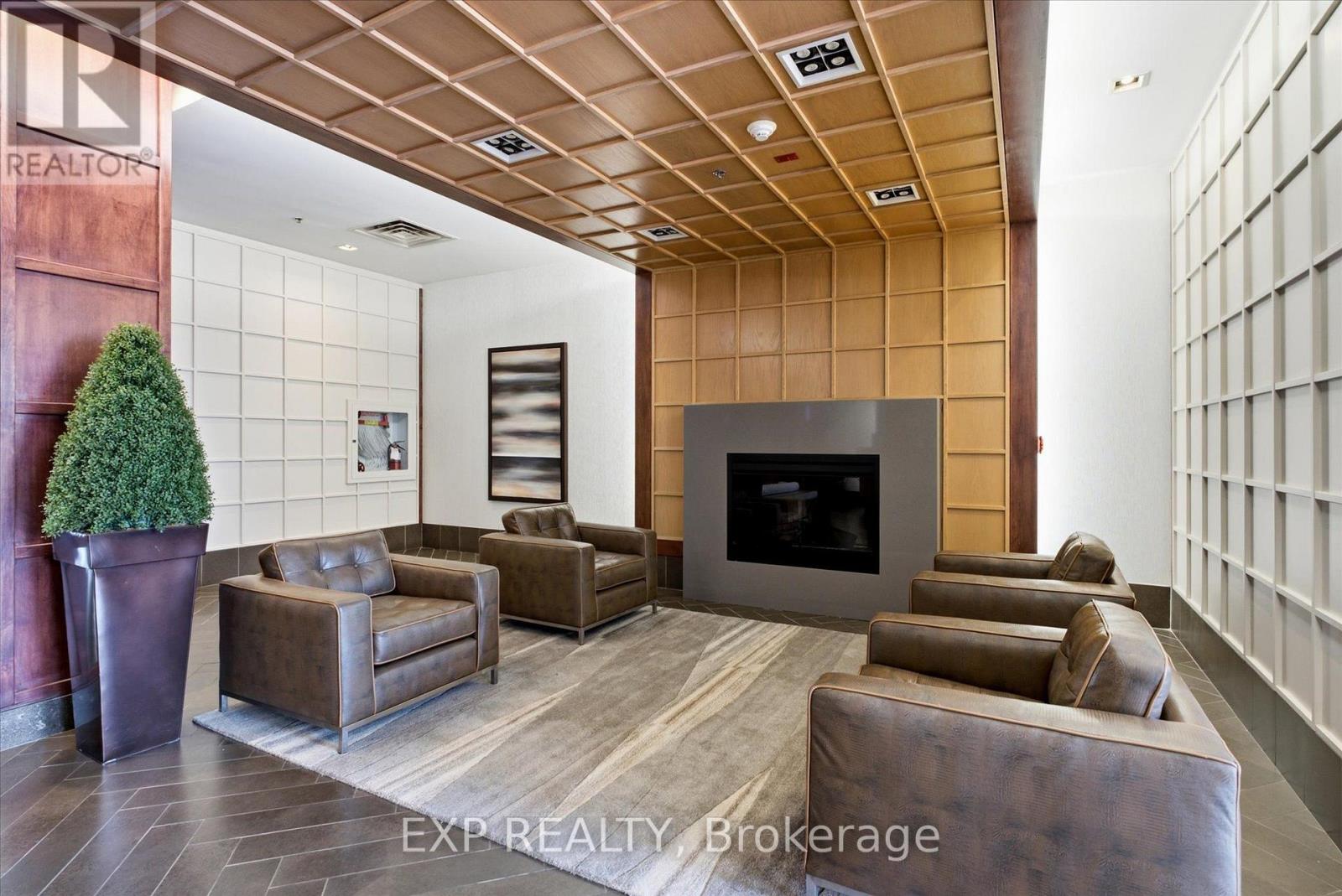 #221 3391 BLOOR STREET W - 35