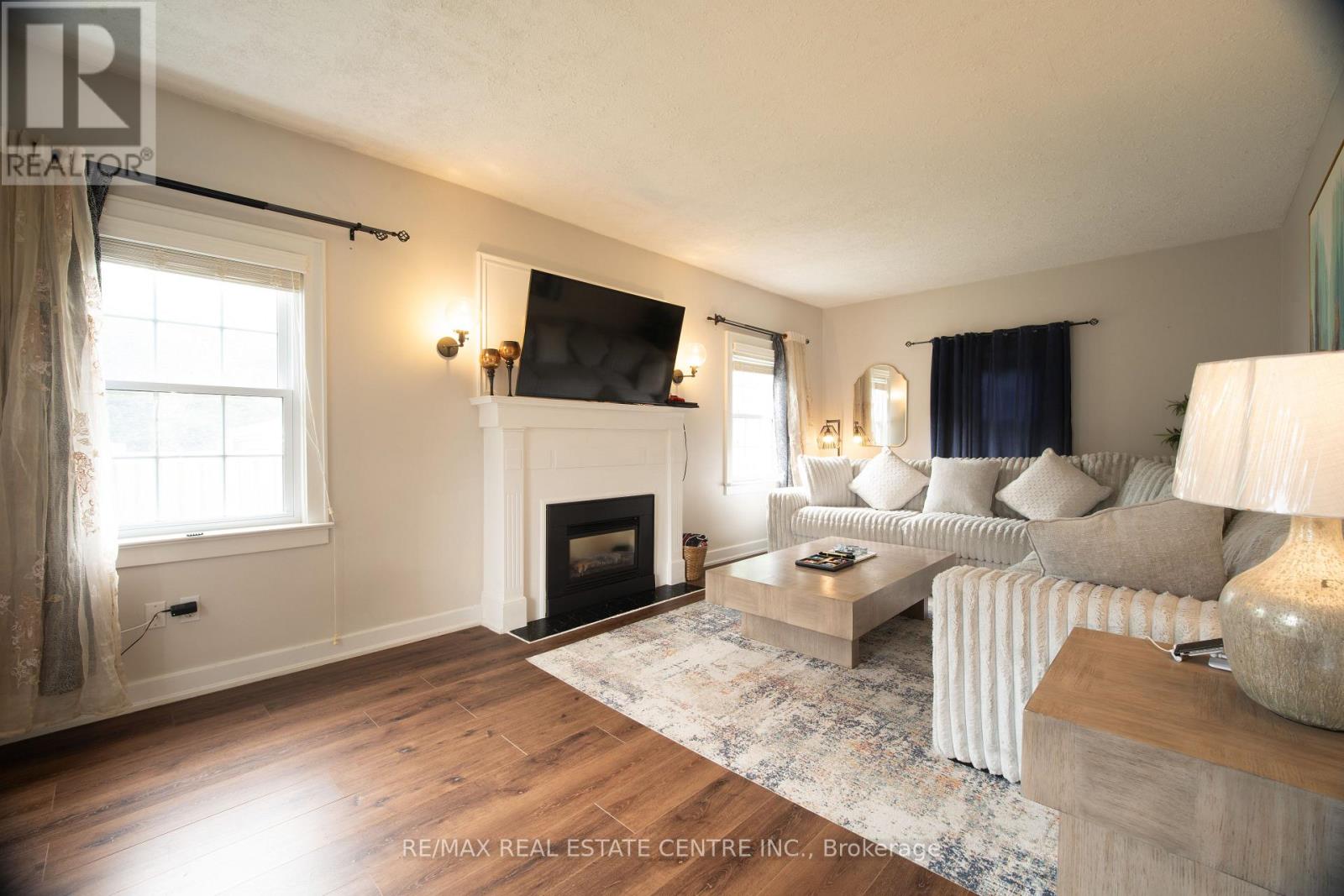 5857 MURRAY STREET - 24