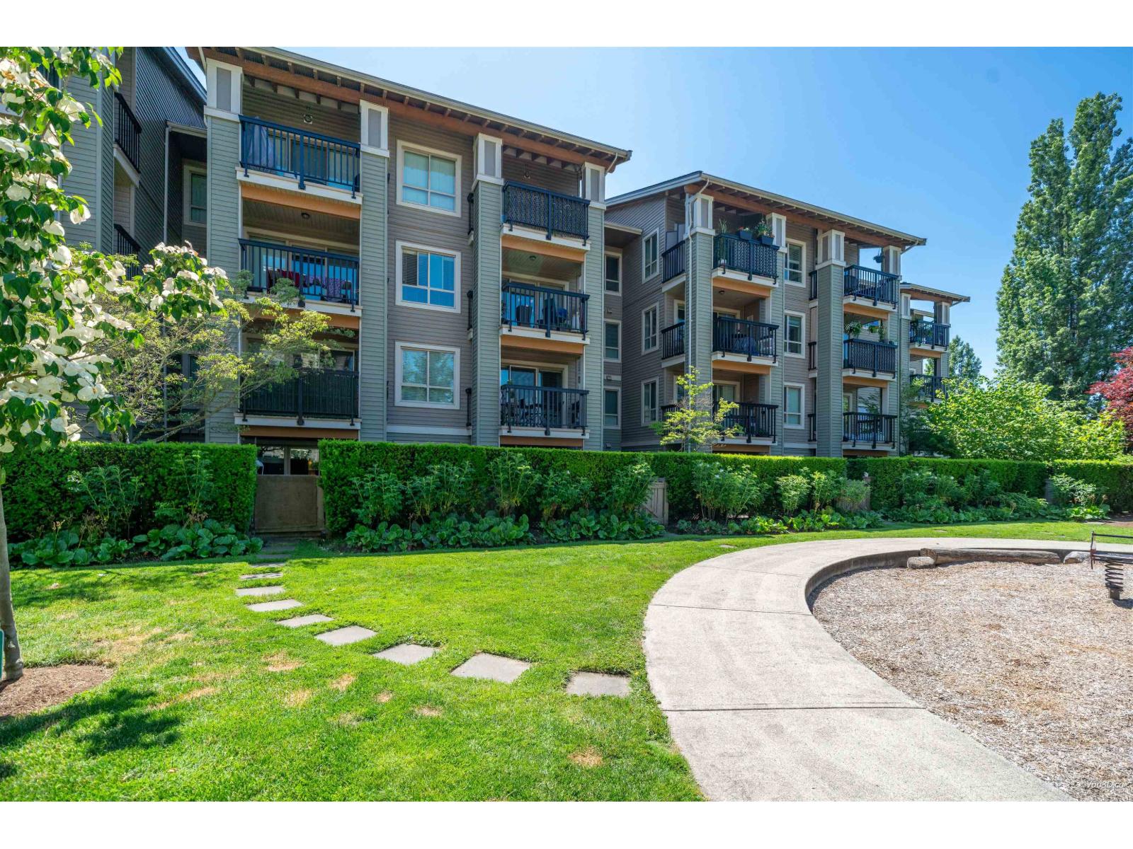 211 21009 56 AVENUE