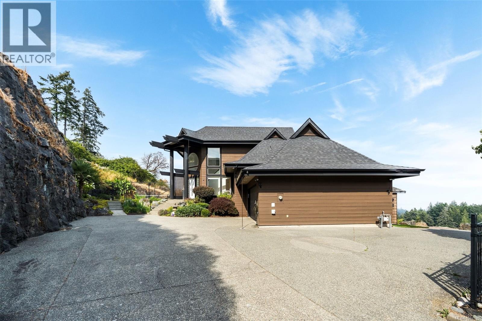 3392 Haida Dr - 8
