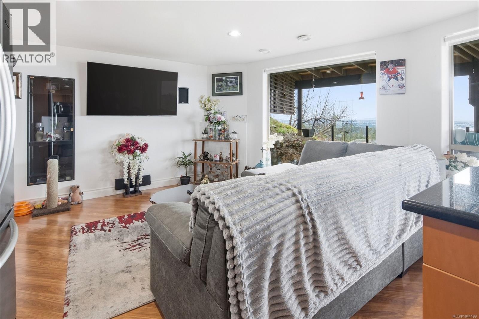 3392 Haida Dr - 76