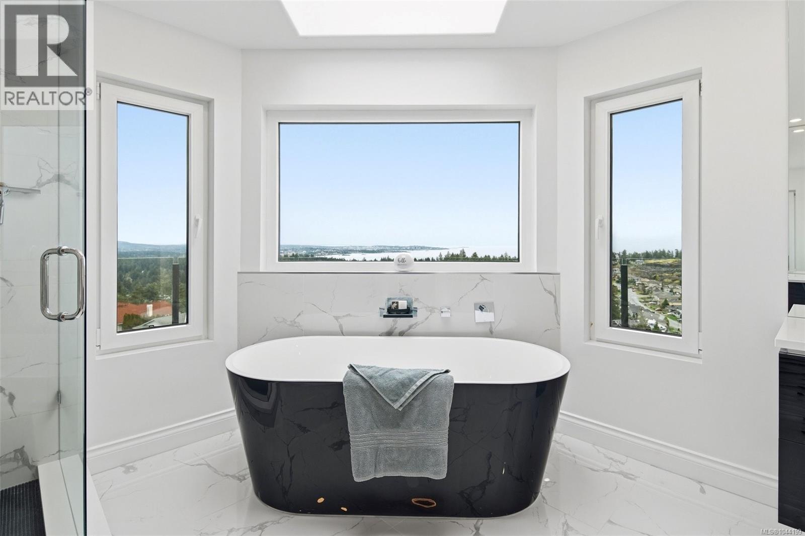 3392 Haida Dr - 44