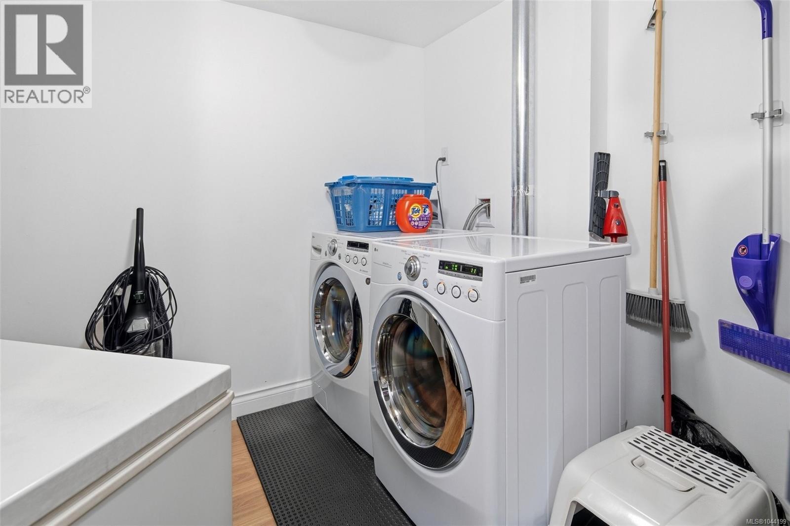 3392 Haida Dr - 80