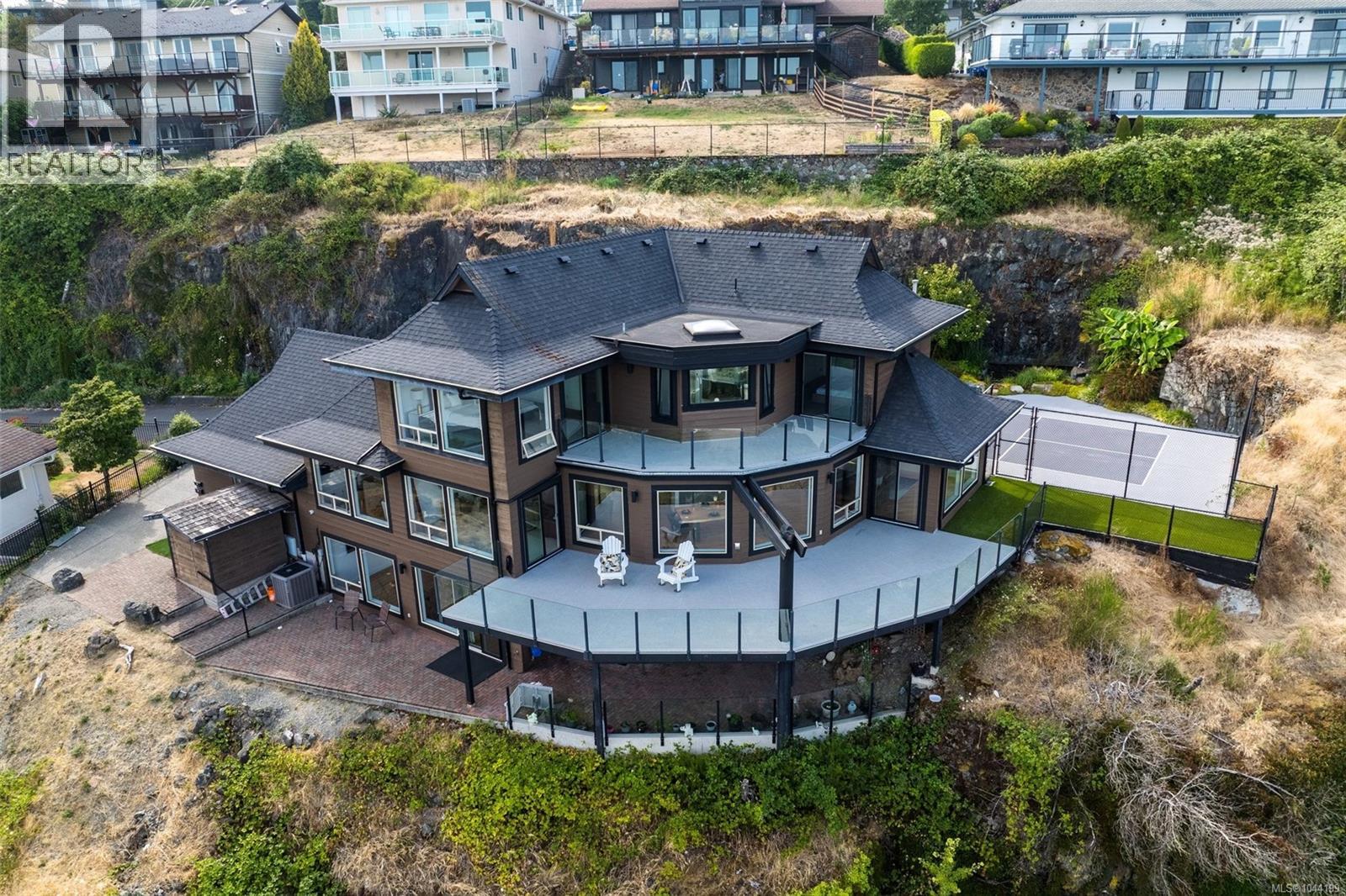 3392 Haida Dr - 62