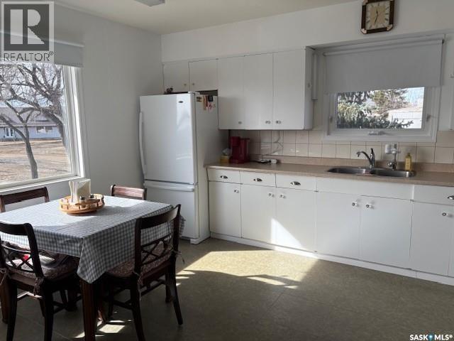 211 Throne STREET, Sceptre — photo 2