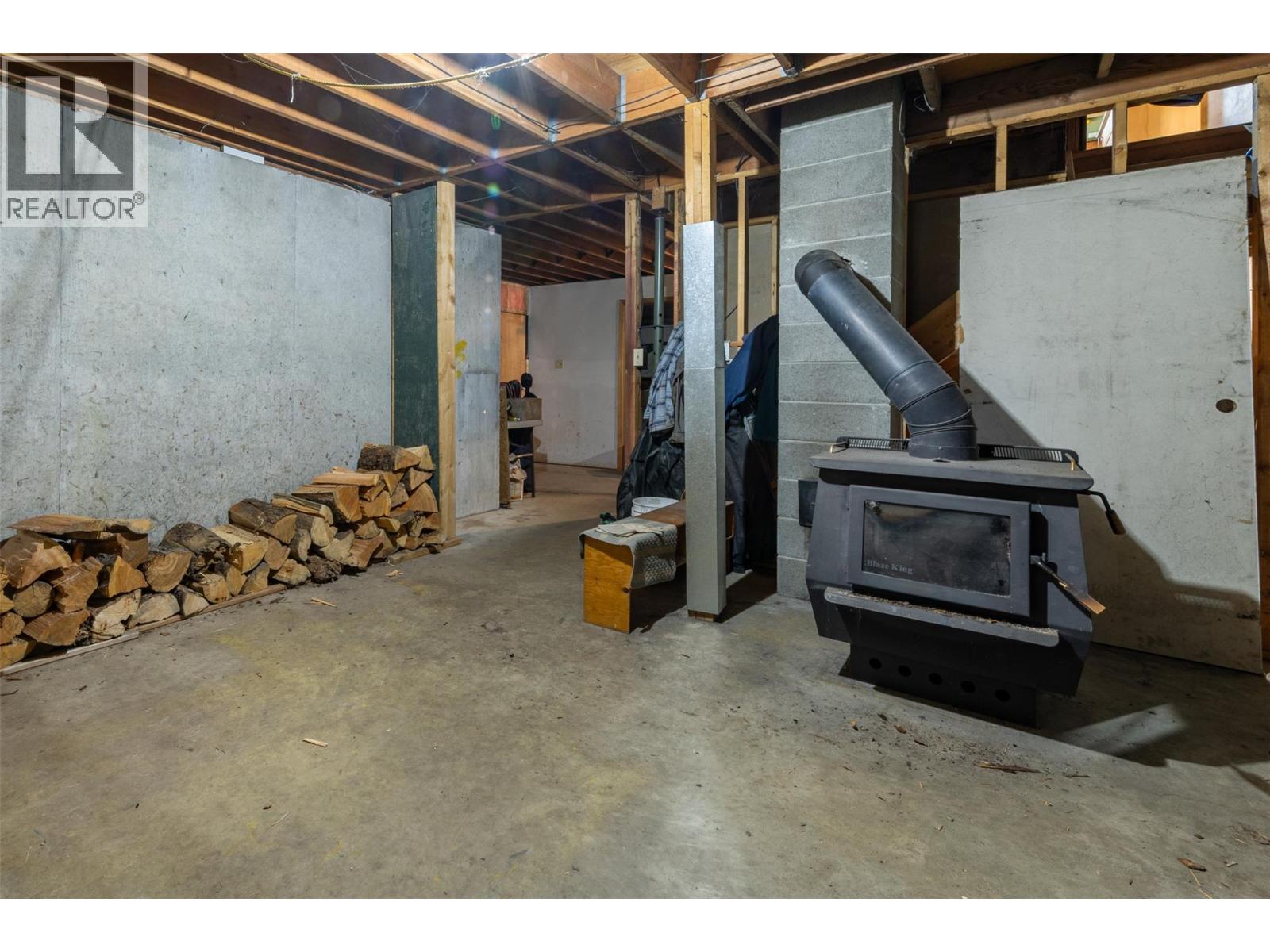 1615 Campbell Road - 63