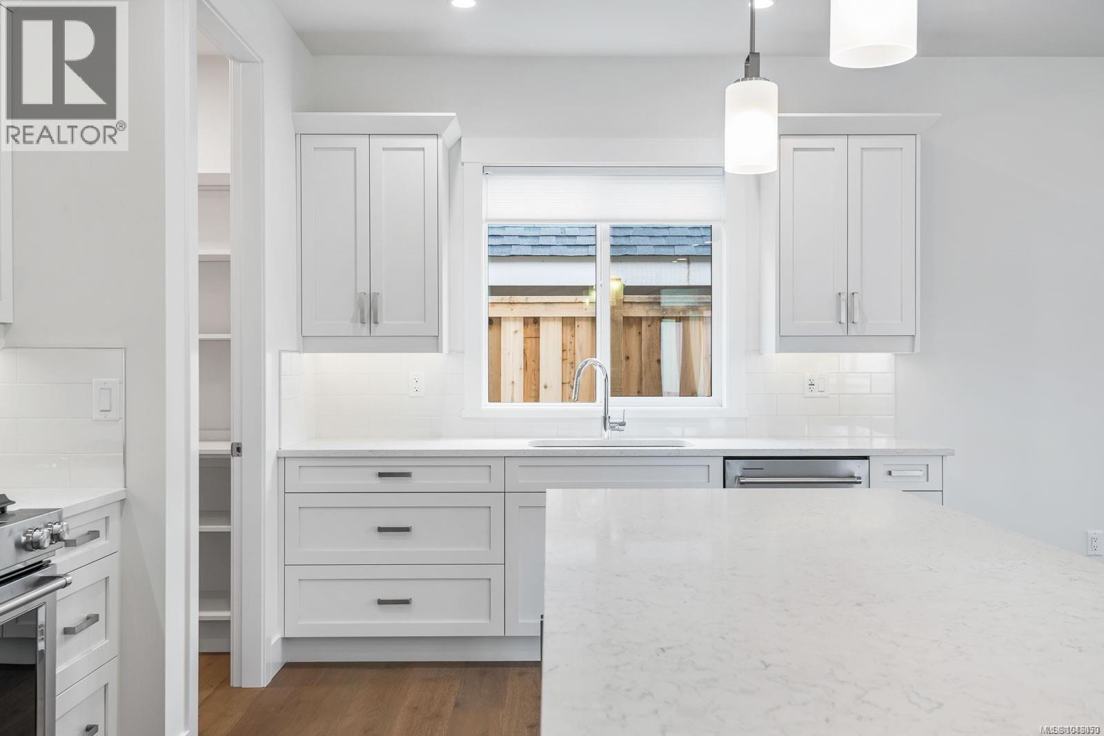932 Ridgeline Blvd - 20