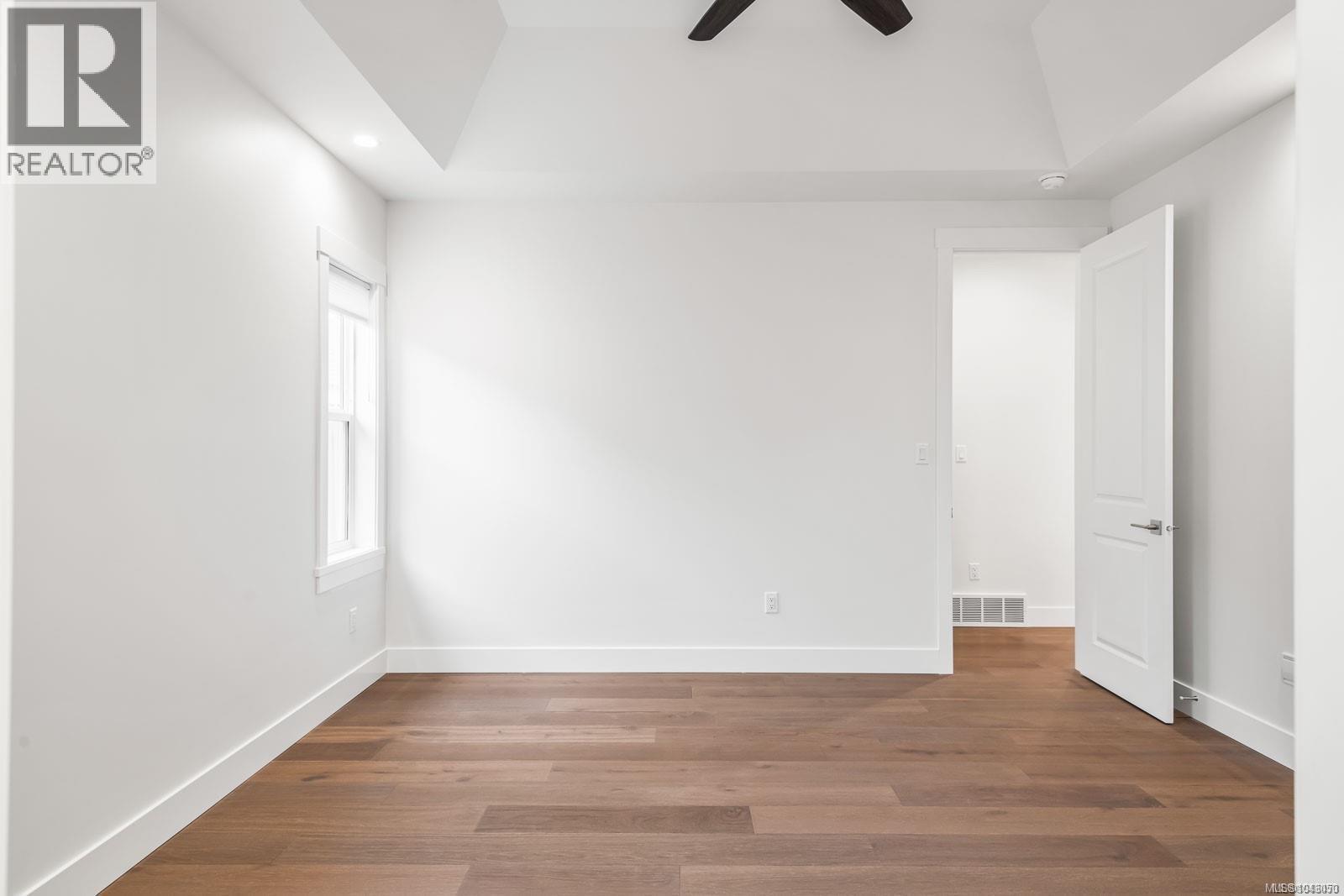 932 Ridgeline Blvd - 34