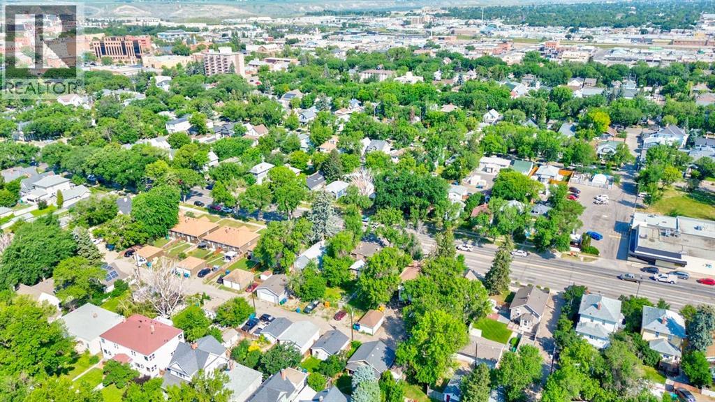 1252 & 1254 6 Avenue S - 24