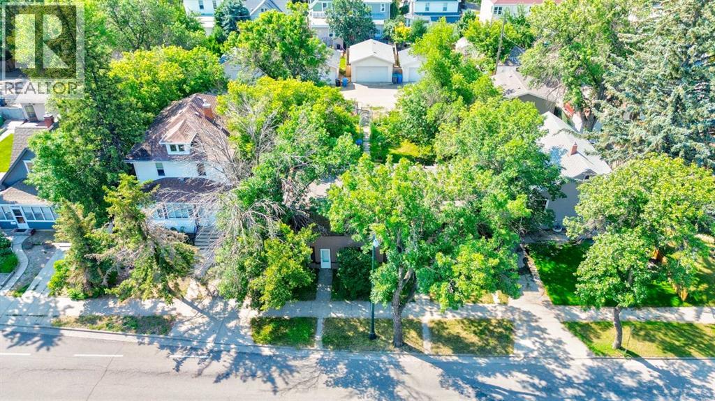 1252 & 1254 6 Avenue S - 16