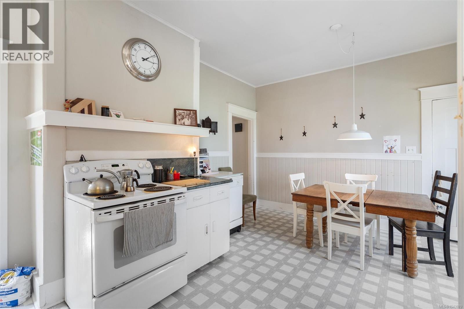 31 Bushby St - 20