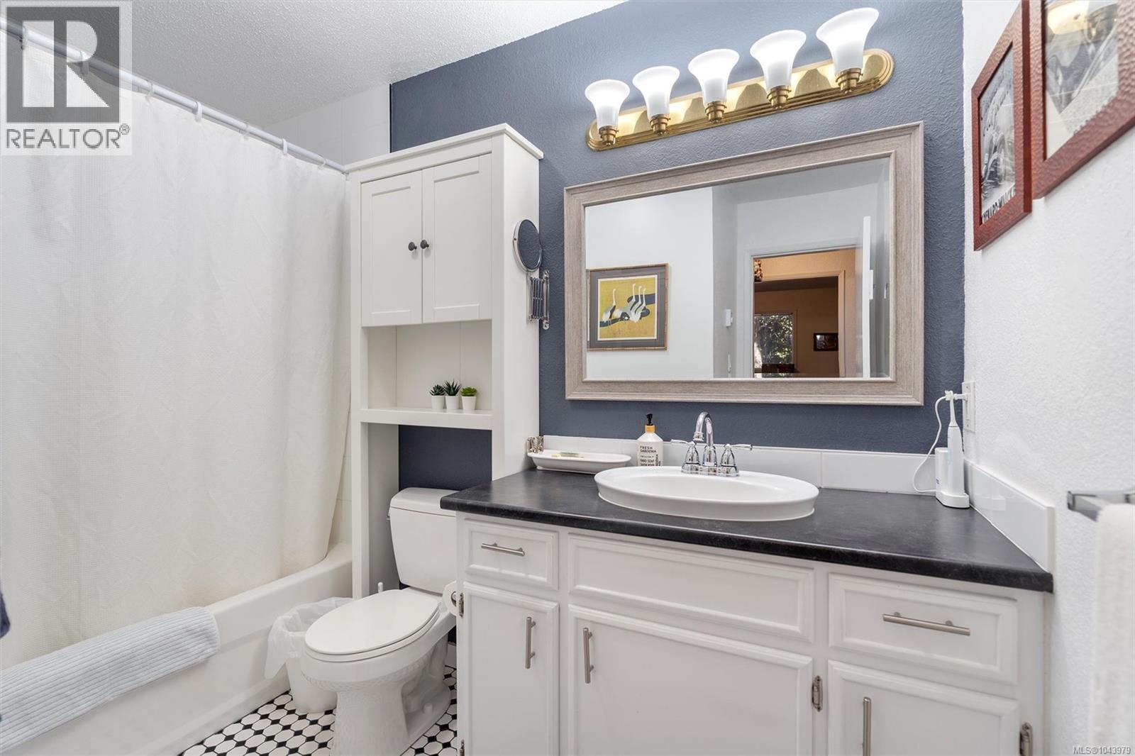 31 Bushby St - 48