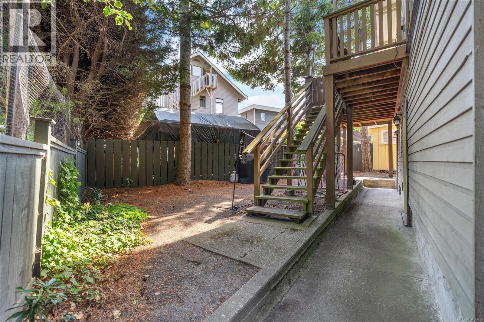 31 Bushby St - 26