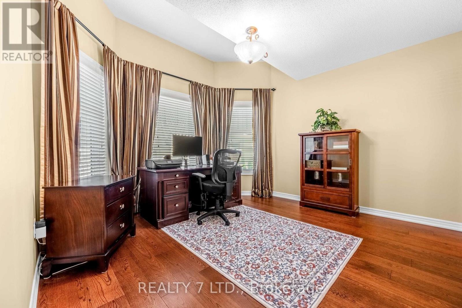 3217 SWISS COURT - 34