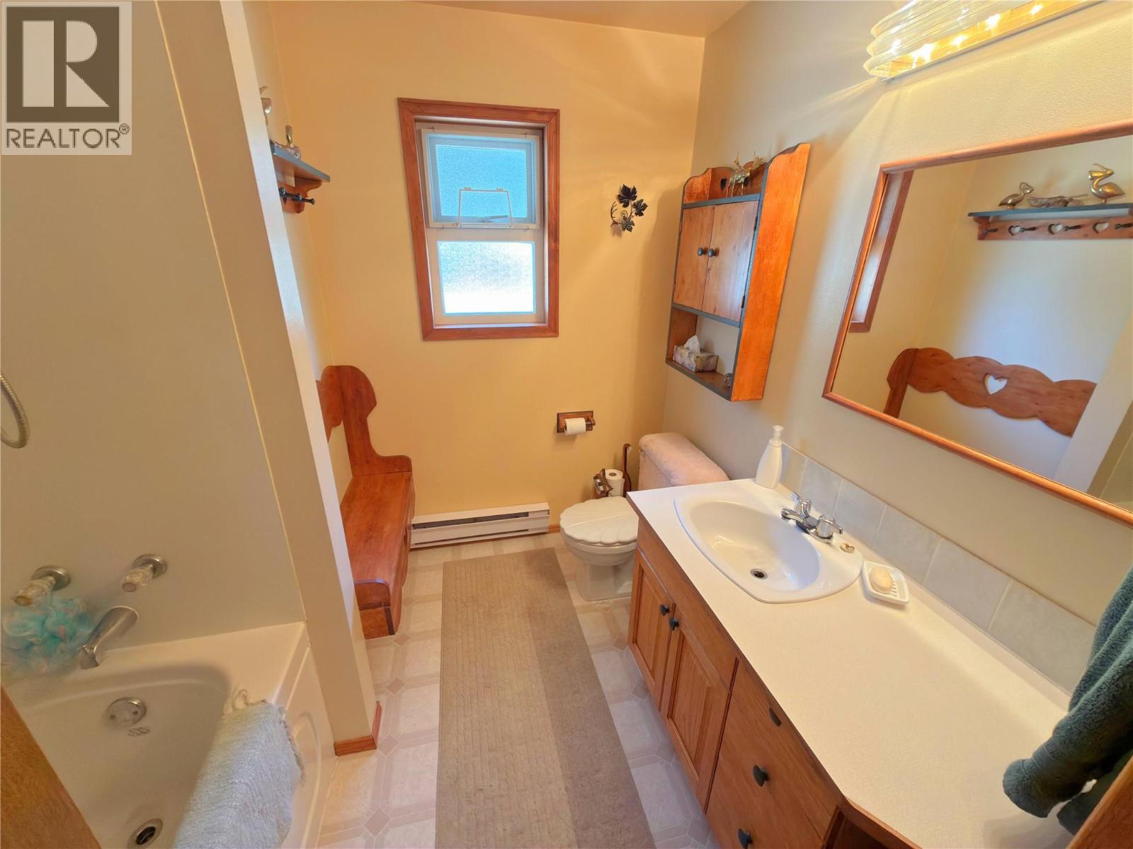  3878 Princeton Summerland Road, Princeton