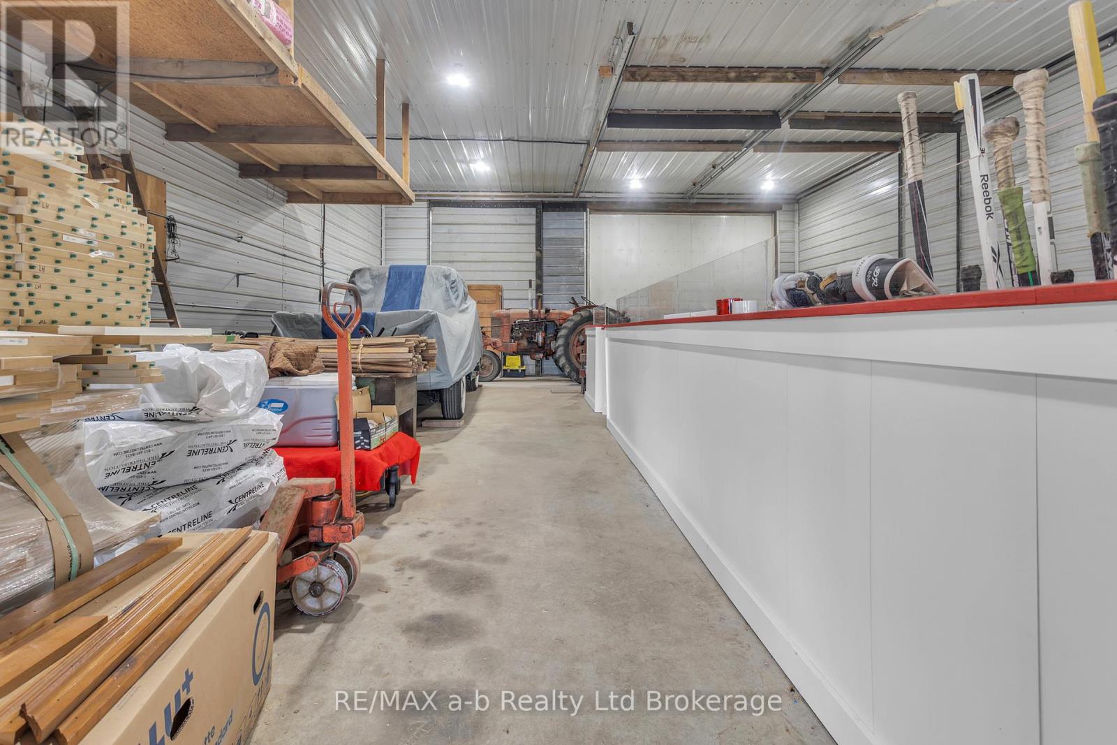 1813 NORFOLK COUNTY 19 ROAD W - 14