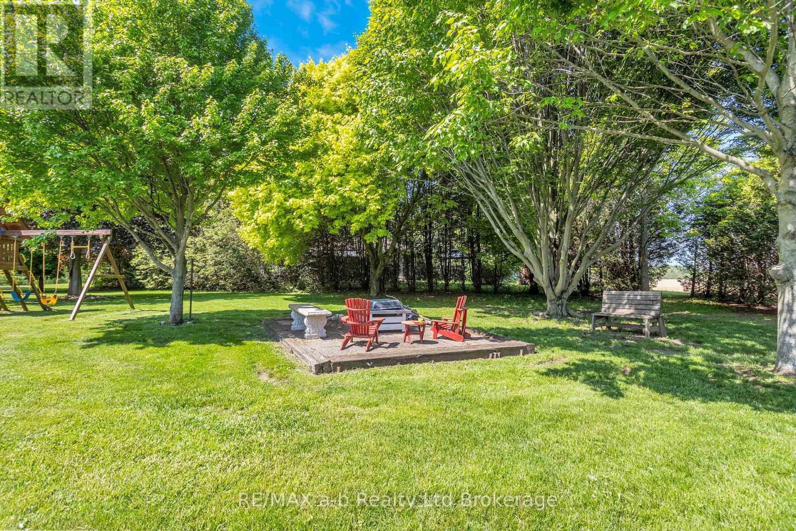1813 NORFOLK COUNTY 19 ROAD W - 37