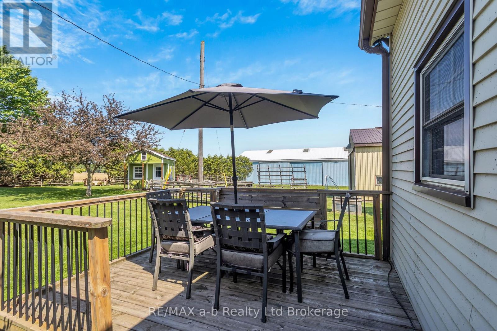 1813 NORFOLK COUNTY 19 ROAD W - 38