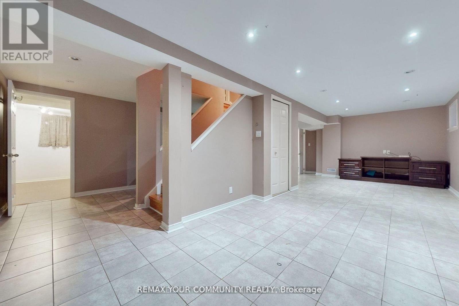 52 MCCALLUM DRIVE - 27