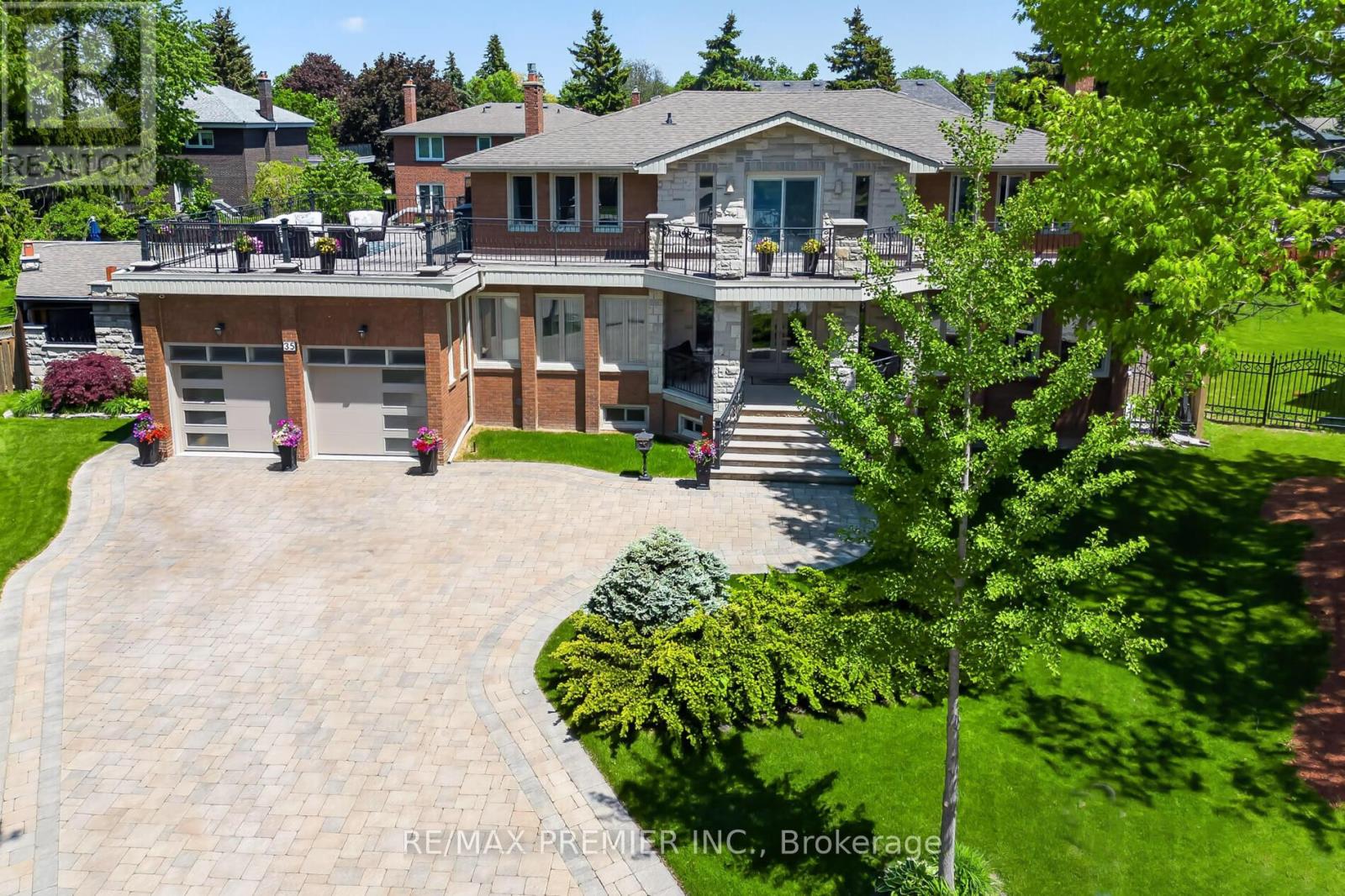 Listing photo of 35 LORENGATE PLACE