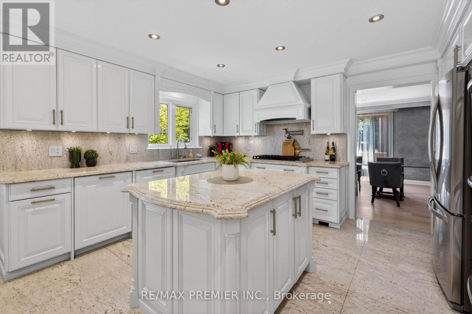 35 LORENGATE PLACE - 13