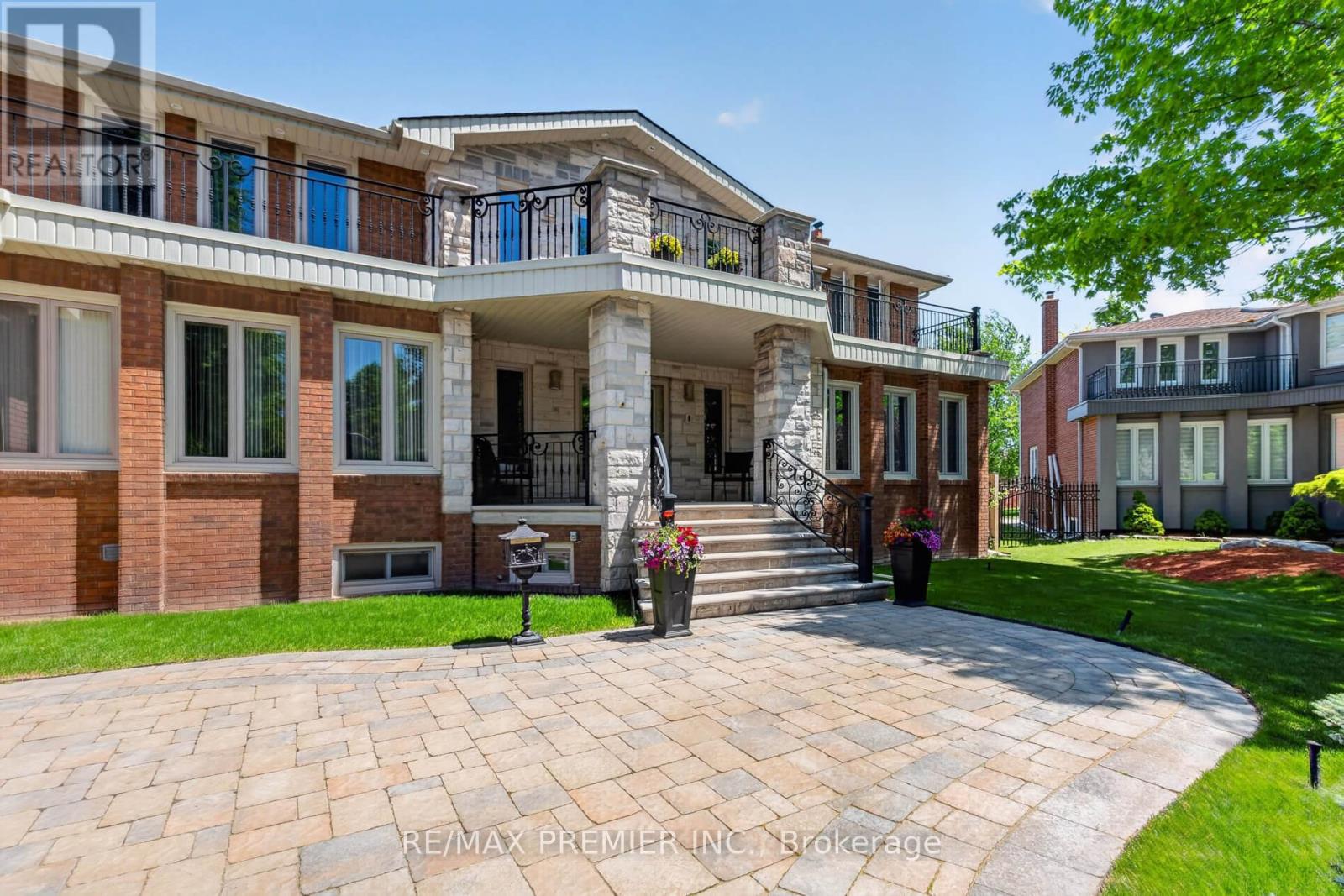 35 LORENGATE PLACE - 2
