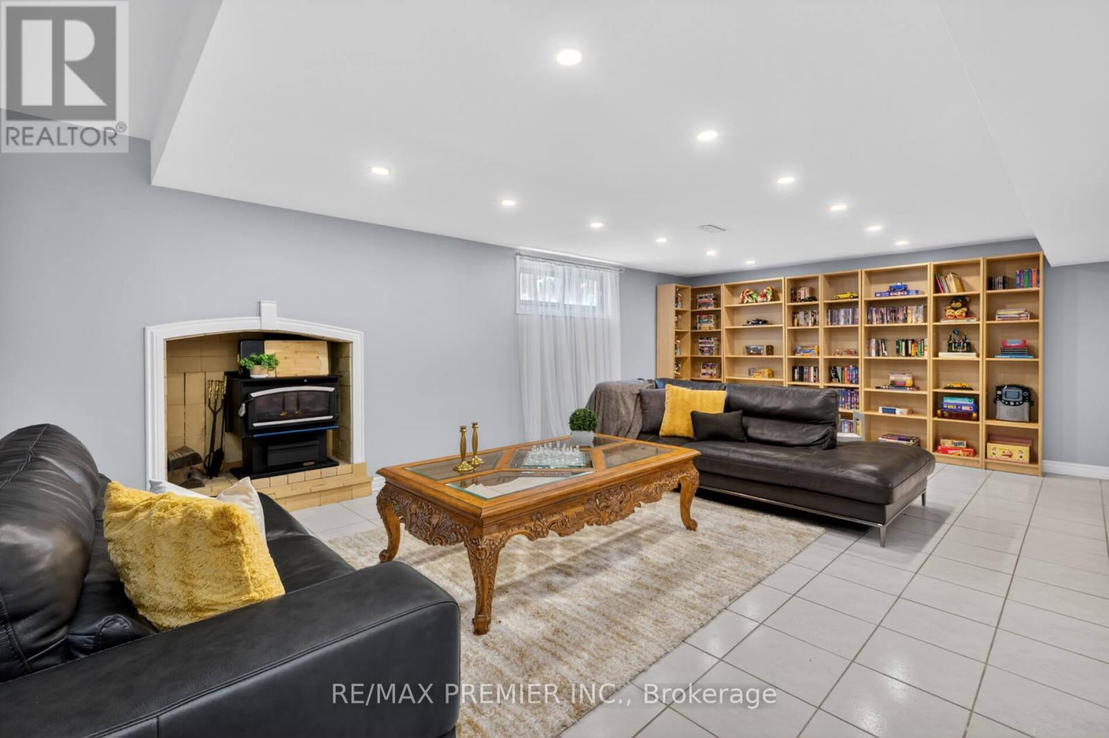 35 LORENGATE PLACE - 28