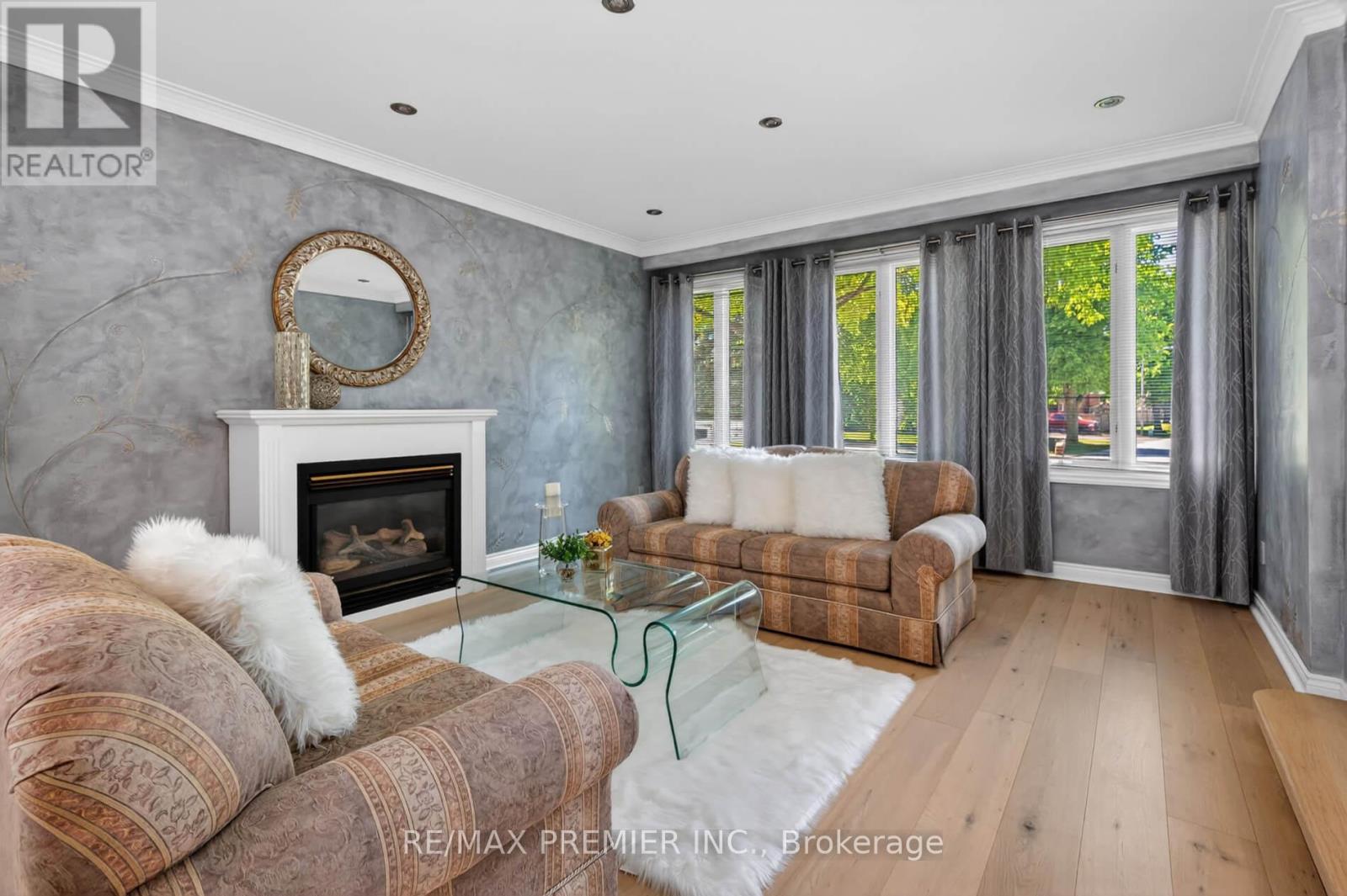 35 LORENGATE PLACE - 7