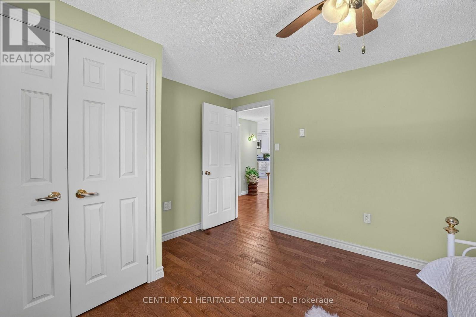 226 LILLIAN CRESCENT - 17