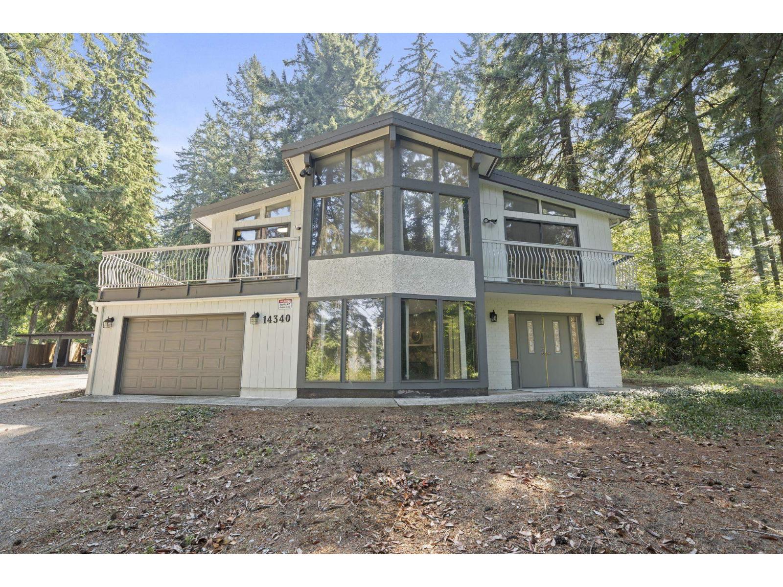 3 Bed, 3 Bath House for Sale in Surrey – 14340 28TH AVENUE, Surrey – MLS# R3149867 - Image 2