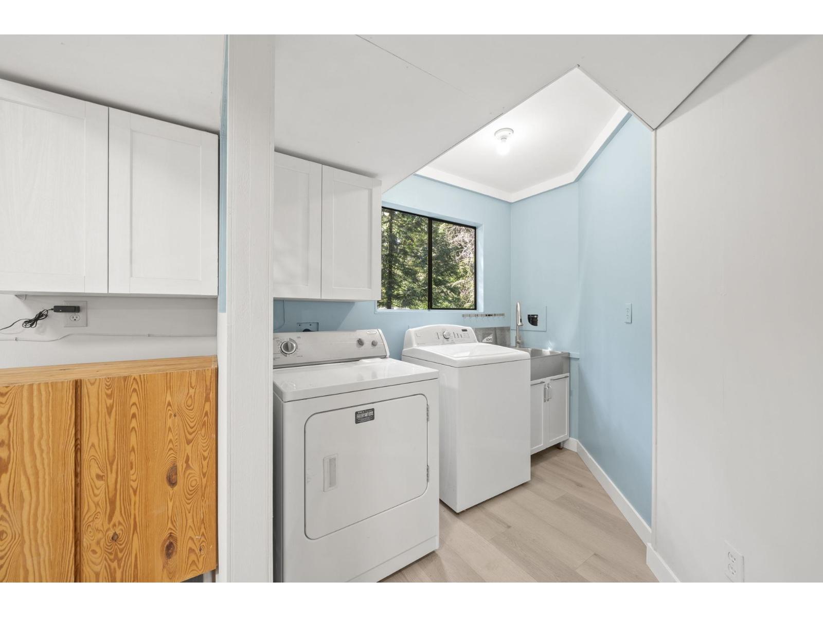 3 Bed, 3 Bath House for Sale in Surrey – 14340 28TH AVENUE, Surrey – MLS# R3149867 - Image 28
