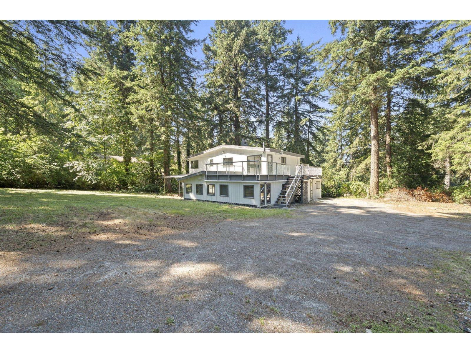 3 Bed, 3 Bath House for Sale in Surrey – 14340 28TH AVENUE, Surrey – MLS# R3149867 - Image 31