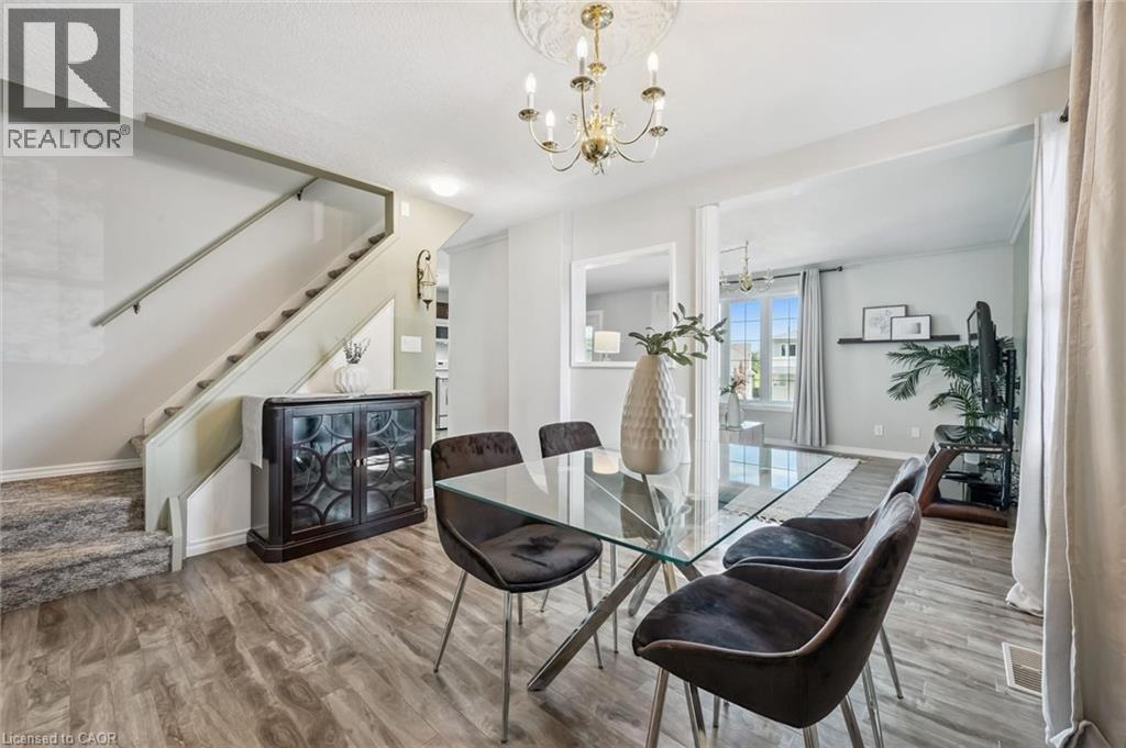 976 GUELPH Street - Image 14