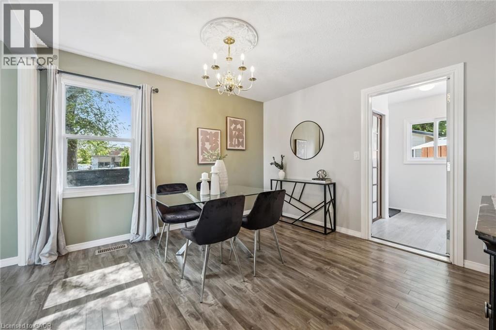 976 GUELPH Street - Image 13